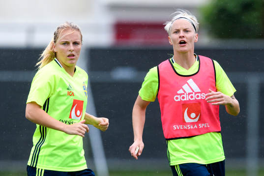Mimmi Larsson och Nilla Fischer