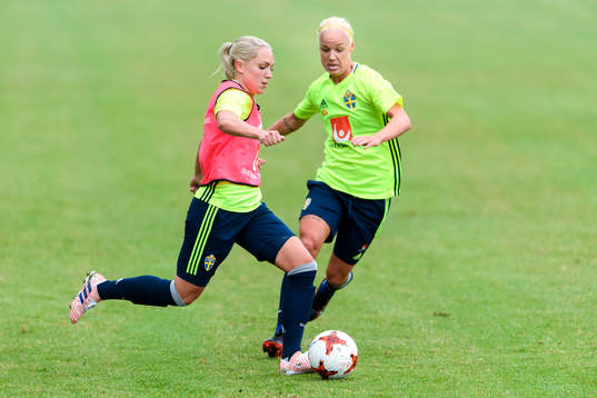 Elin Rubensson och Caroline Seger