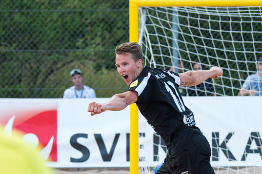 Glömminge IFs Johannes Lagesson jublar