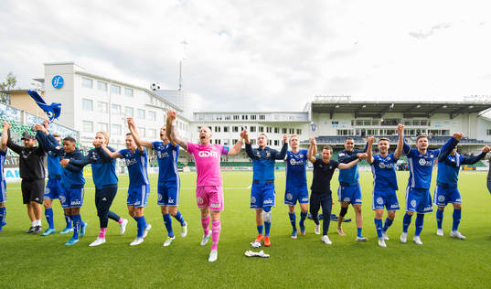 Sundsvalls spelare jublar