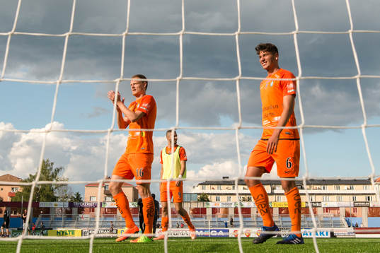 AFC Eskilstunas Simon Alexandersson och Michel Termanini