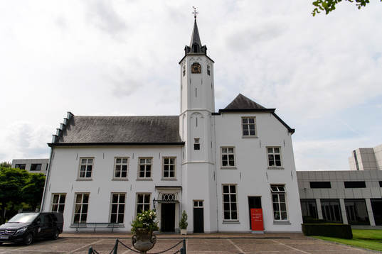 Exteriör av det tyska spelarhotellet innan en