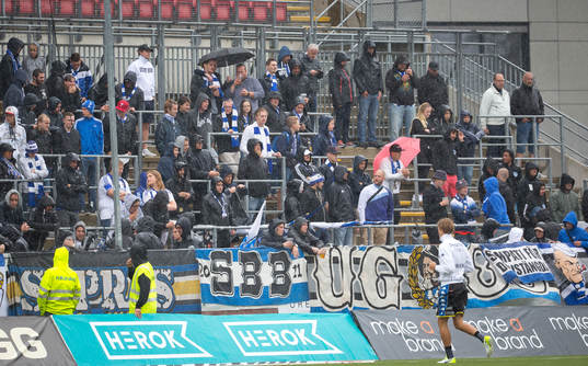 Spöregn över IFK Göteborgs supportrar