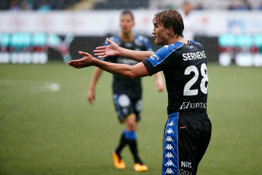 IFK Göteborgs Thomas Rogne reagerar