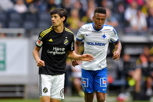 s Jesper Nyholm och Norrköpings Niclas Eliasson som deppar