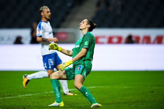 s ledningsmål 1-0 genom självmål