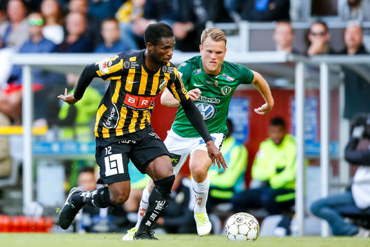 Jönköpings Stian Aasmundsen jagar Häckens Mohammed