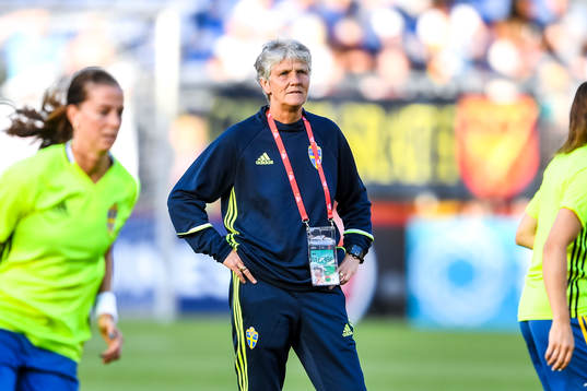 Sveriges förbundskapten Pia Sundhage före fotbollsmatchen