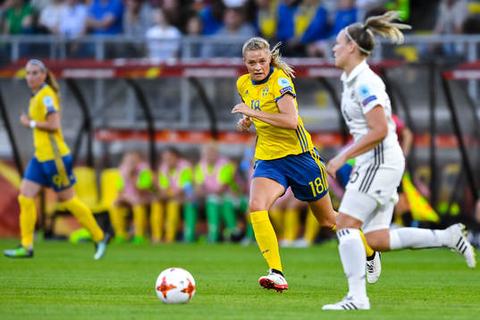 Sveriges Fridolina Rolfö  i fotbollsmatchen mellan