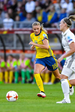 Sveriges Fridolina Rolfö  i fotbollsmatchen mellan