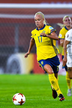 Sveriges Caroline Seger i fotbollsmatchen mellan Tyskland