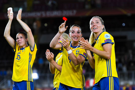 Bläddra bland fler bilder av Fotbolls-EM 2017, Dag 2, Tyskland - Sverige