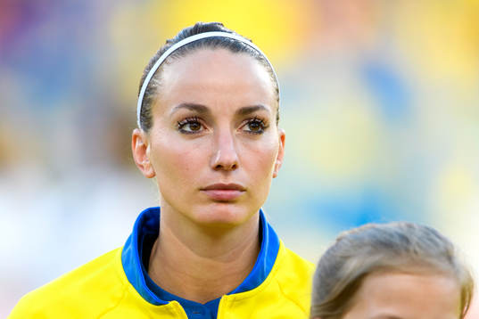 Sveriges Kosovare Asllani vid lineup innan fotbollsmatchen