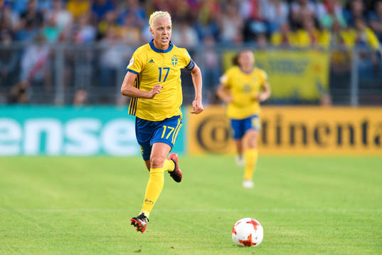 Sveriges Caroline Seger i fotbollsmatchen mellan Tyskland