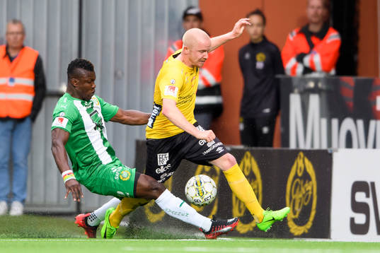 Elfsborgs Simon Lundevall och Hammarbys Joseph Aidoo