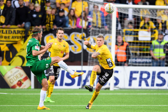 Elfsborgs Samuel Holmén och Hammarbys Björn Paulsen