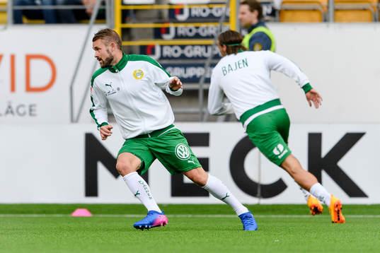 Hammarbys Mads Fenger Nielsen före fotbollsmatchen i