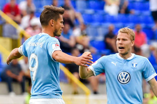 Malmö FFs Markus Rosenberg och Oscar Lewicki jublar