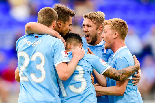 Malmö FFs Anton Tinnerholm och Anders Christiansen jublar