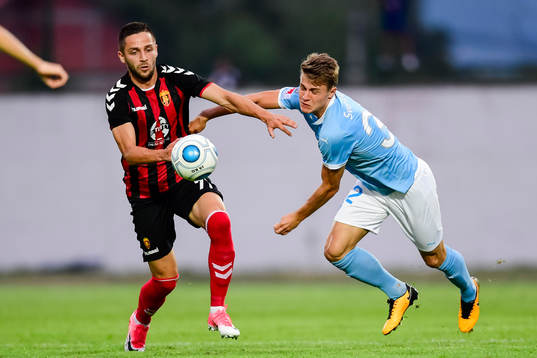 Vardars Vladica Brdarovski och Malmö FFs Mattias Svanberg