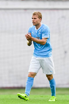 Malmö FFs Oscar Lewicki deppar