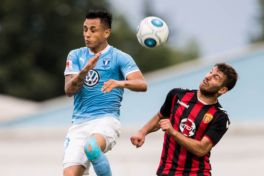 Malmö FFs Yoshimar Yotún och Vardars Hovhanes Hambarxumjan