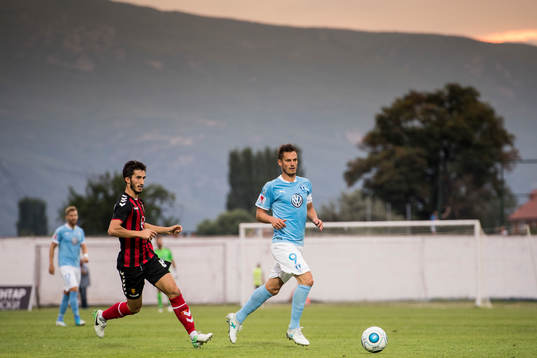 Malmö FFs Markus Rosenberg och Vardars Stefan Spirovski