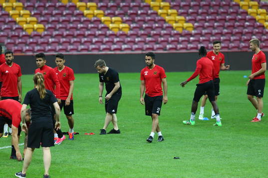 Östersunds Brwa Nouri och lagkamrater
