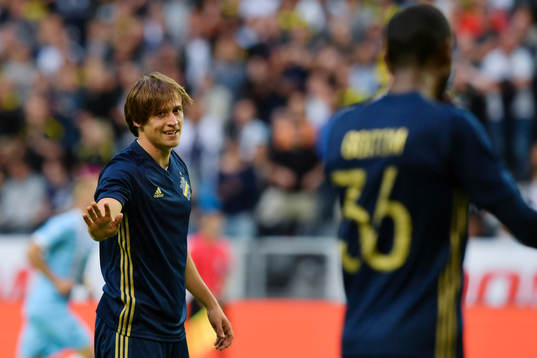 s Simon Thern deppar