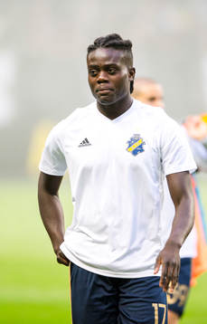 s Daniel Mushitu före fotbollsmatchen i kvalet till Europa