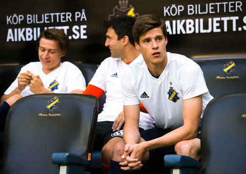 s Sauli Väisänen före fotbollsmatchen i kvalet till