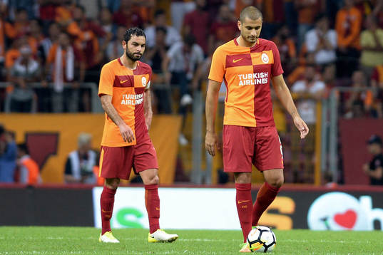 Galatasarays Silcuk Inan och Eren Derdiyok deppar