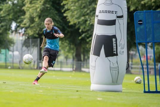 Malmö FFs Pawel Cibicki tränar frisparkar