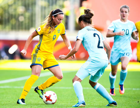 Sveriges Kosovare Asllani i matchen mellan Sverige och