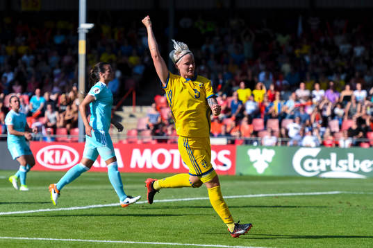 Sveriges Nilla Fischer  jublar