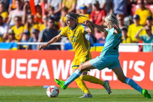 Sveriges Olivia Schough och Rysslands Jelena Morozova i