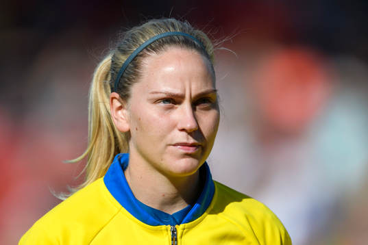 Sveriges Lisa Dahlkvist vid linup innan matchen mellan