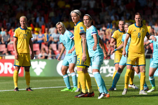 Sveriges Caroline Seger, Nilla Fischer och Lotta Schelin i