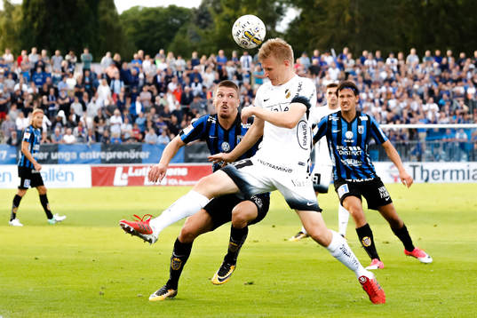 Sirius Shkodran Maholli och Häckens Juhani Ojala