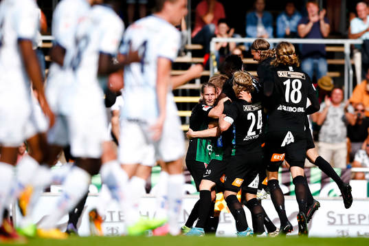Varbergs spelare jublar