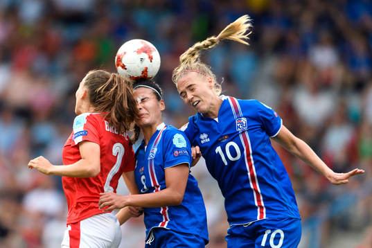 Nickduell mellan Schweiz Jana Brunner, Islands Sigridur