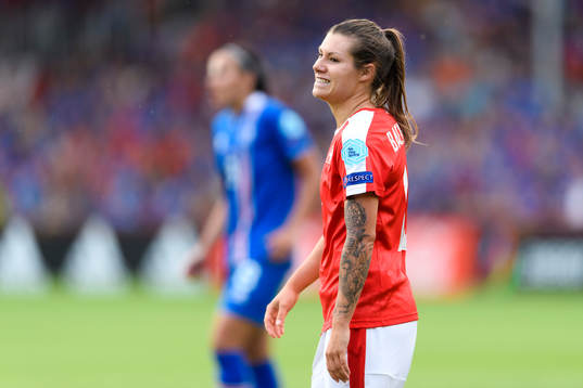 Schweiz Ramona Bachmann i matchen mellan Island och Schweiz