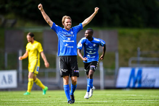 Halmstads Johan Oremo jublar