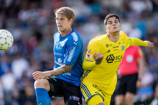 Halmstads Marcus Mathisen och Sundsvalls David Batanero