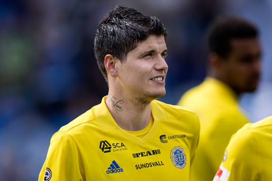 Sundsvalls David Batanero före fotbollsmatchen i