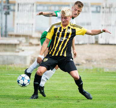 IFK Hässleholms Linus Svensson i matchen i division 2
