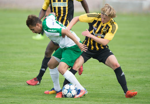 IFK Hässleholms Philip Bengtsson i matchen i division 2