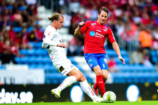 Örgrytes Sebastian Carlsén och Helsingborgs Johan Persson