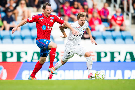 Helsingborgs Johan Persson och Örgrytes Andreas Östling