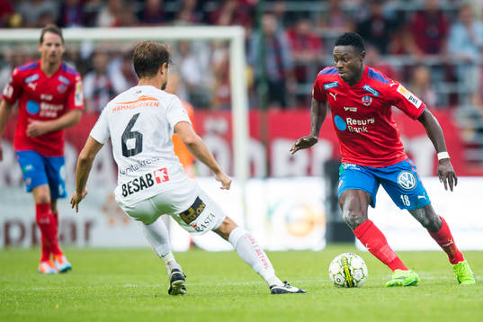 Helsingborgs Oke Akpoveta med bollen